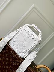 Fortok Louis Vuitton Cruiser Messenger Bag White M21812 16.5x24x10cm - 1
