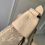 Fortok Louis Vuitton Croissant Bag Beige Monogram Canvas M95225 19×30×10cm - 6