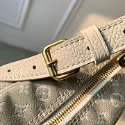 Fortok Louis Vuitton Croissant Bag Beige Monogram Canvas M95225 19×30×10cm - 4
