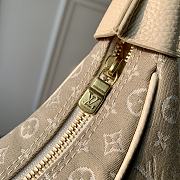 Fortok Louis Vuitton Croissant Bag Beige Monogram Canvas M95225 19×30×10cm - 2