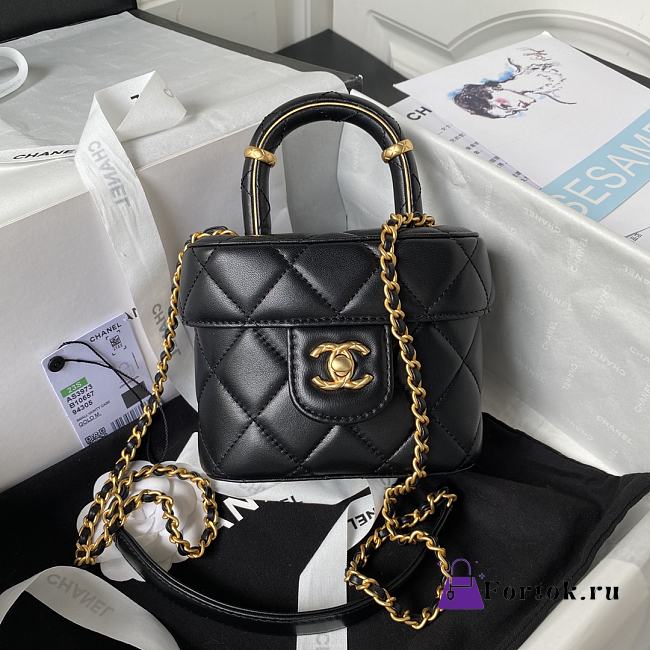 Fortok Chanel Small Vanity Case Lambskin Black 12.5x15x8cm - 1