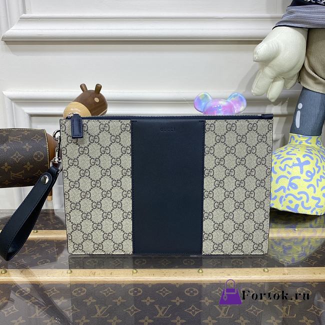 Fortok Gucci GG Supreme Canvas Pouch 30.5x21x1.5cm - 1