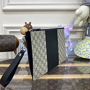 Fortok Gucci GG Supreme Canvas Pouch 30.5x21x1.5cm - 3