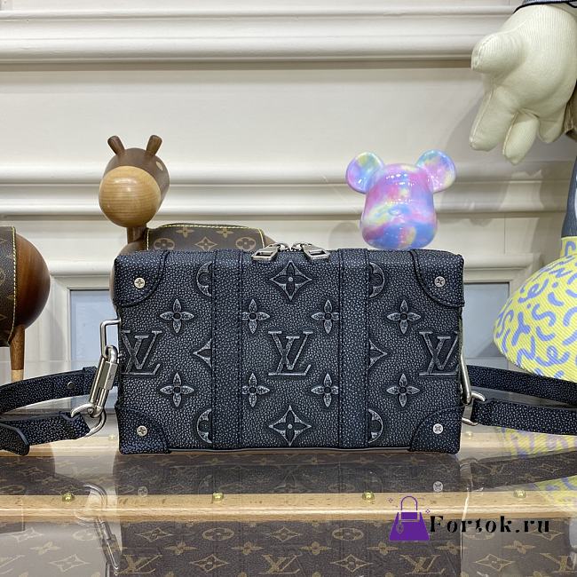 Fortok Louis Vuitton Soft Trunk Bag Black 22.5x14x5cm - 1