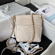 Fortok Chanel 23P Hobo Bag Beige AS3793 17x16x7cm - 3