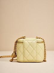 Fortok Chanel 23S Small Vanity Bag With Chain Yellow 10x9x7cm - 5