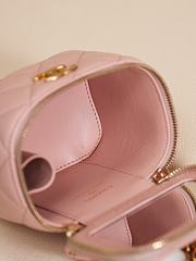 Fortok Chanel 23S Small Vanity Bag With Chain Pink 10x9x7cm - 3