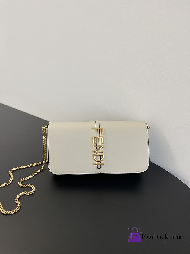 Fortok Fendi Graphy Chain Bag White 22x5x11cm - 1