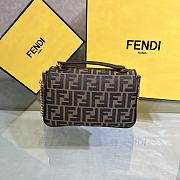 Fortok Fendi Iconic Baguette Chain Bag Brown 24x14x7cm - 2