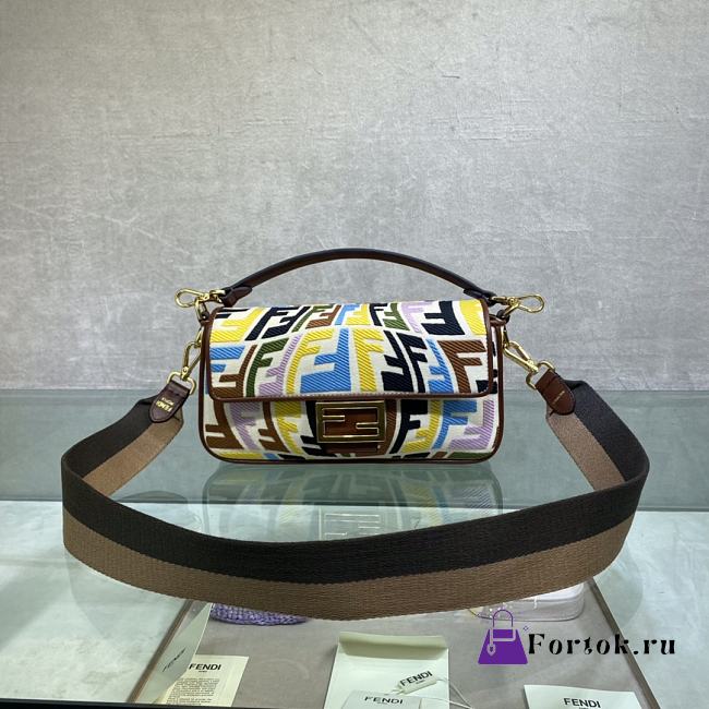 Fortok Fendi Baguette Ff Vertigo Canvas Shoulder Bag 26x13x6cm - 1