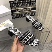 Fortok Dior Dway Heeled Slides White and Black Embroidered Cotton - 4