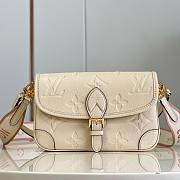 Fortok Louis Vuitton Diane Monogram Empreinte Bag Cream M46388 25×9×15cm - 1