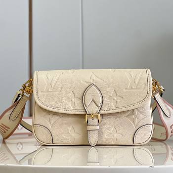 Fortok Louis Vuitton Diane Monogram Empreinte Bag Cream M46388 25×9×15cm