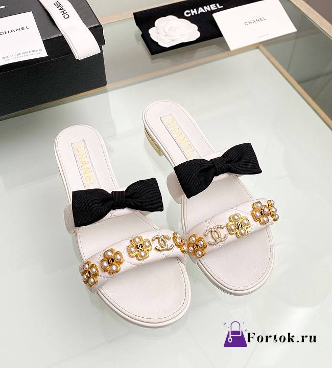 Fortok Chanel Gold Camellia Slides White - 1
