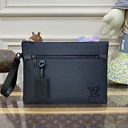Fortok Louis Vuitton Takeoff Bag Black M69837 30x22x5cm - 1