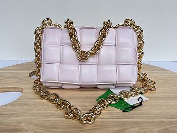 Fortok Bottega Veneta Chain Cassette Padded Intreccio Shoulder Bag Pink