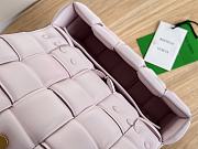 Fortok Bottega Veneta Chain Cassette Padded Intreccio Shoulder Bag Pink - 5
