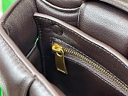 Fortok Bottega Veneta Chain Cassette Padded Intreccio Shoulder Bag Brown - 3