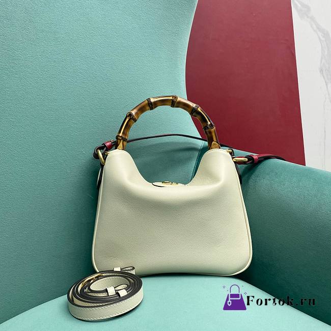 Fortok Gucci Diana Shoulder Bag White 746124 30×8.5×26cm - 1
