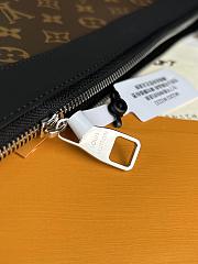 Fortok Louis Vuitton Discovery Pochette Monogram Mascassar Canvas Clutch 34x25x2cm - 2