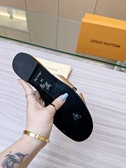 Fortok Louis Vuitton Isola Flat Mule Gold - 5