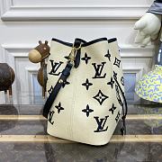 Fortok Louis Vuitton ByThePool Néonoé BB Bag Beige Noir M23080 26x26x17.5cm - 4