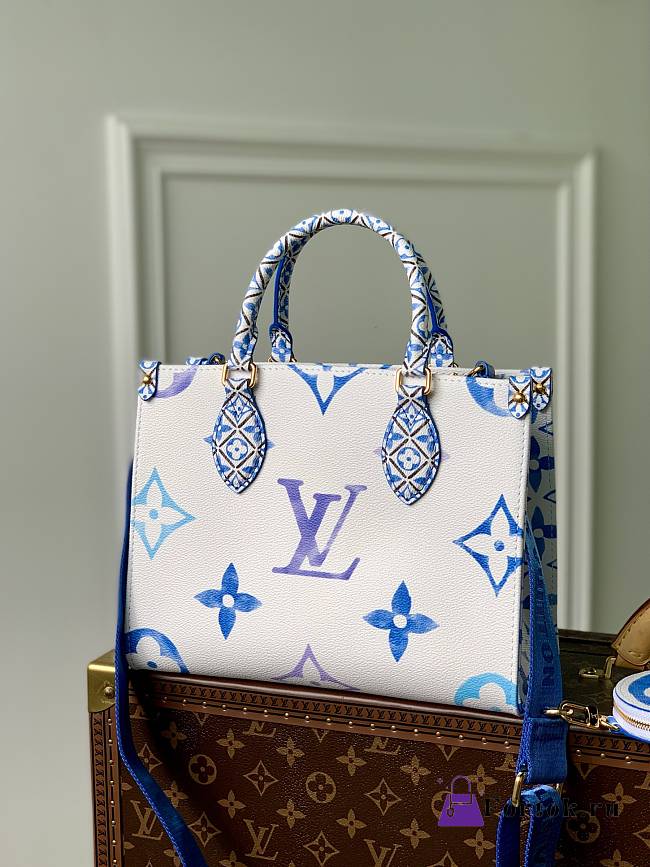 Fortok Louis Vuitton Bythepool Onthego PM Bag Blue M22976 25x19x11.5cm - 1
