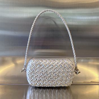 Fortok Bottega Veneta Knot Mini Shoulder Bag Silver Metallic Leather 20x12x5.5cm