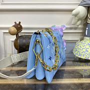 Fortok Louis Vuitton Bythepool Coussin BB Bag Blue M22953 26x20x12cm - 2