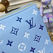 Fortok Louis Vuitton Bythepool Coussin BB Bag Blue M22953 26x20x12cm - 5
