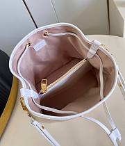 Fortok Louis Vuitton Bythepool Néonoé MM Bag Beige M22852 26x26x17.5cm - 6