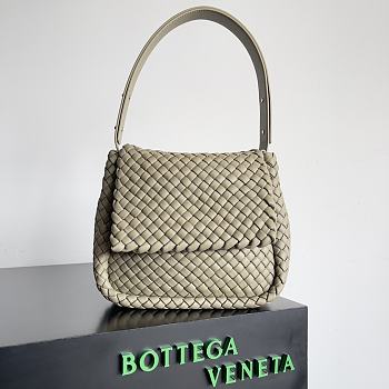 Fortok Bottega Veneta Cobble Shoulder Bag Travertine 26x13x22.5cm