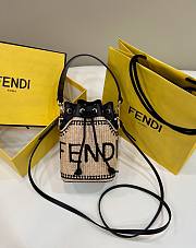 Fortok Fendi Mon Tresor Beige And Black Straw Mini Bag 12x10x19cm - 1