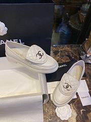 Fortok Chanel Lambskin Quilted CC Turnlock Loafers White - 2