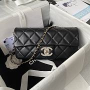 Fortok Chanel 23A Pearl Baguette Bag Black 11.5x26x4cm - 1