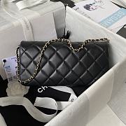 Fortok Chanel 23A Pearl Baguette Bag Black 11.5x26x4cm - 2