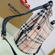 Fortok Burberry Haymarket Check Crossbody Bucket Bag In Black 18.5x15x23.5cm - 4