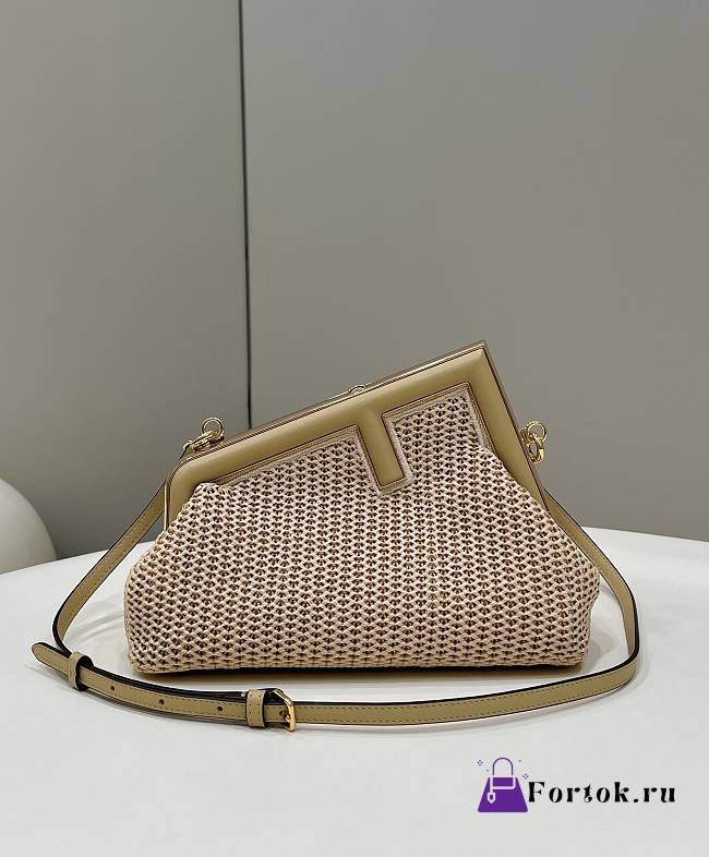 Fortok Fendi First Small Beige Raffia Macrame Bag 26x9.5x18cm - 1