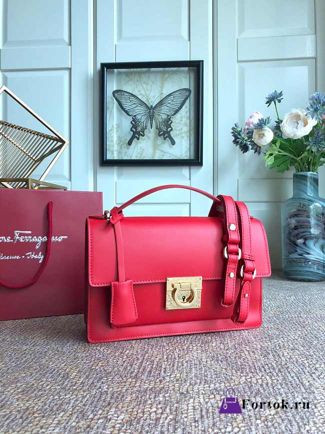 Fortok Salvatore Ferragamo Shoulder Bag Red 21G179 24.5x7x15.5cm - 1