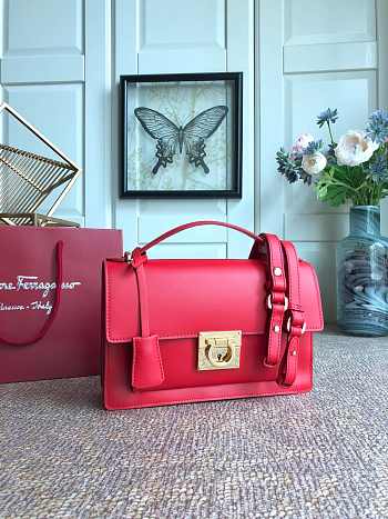 Fortok Salvatore Ferragamo Shoulder Bag Red 21G179 24.5x7x15.5cm