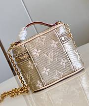 Fortok Louis Vuitton Micro Vanity Bag Beige M22920 11x10x8cm - 4