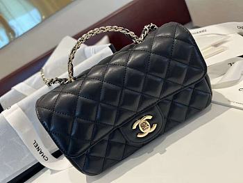 Fortok Chanel 23A CF Handle Bag Black 13x20x7cm