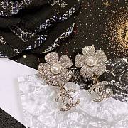Fortok Chanel23s Camellia Pearl Stud Earrings - 6