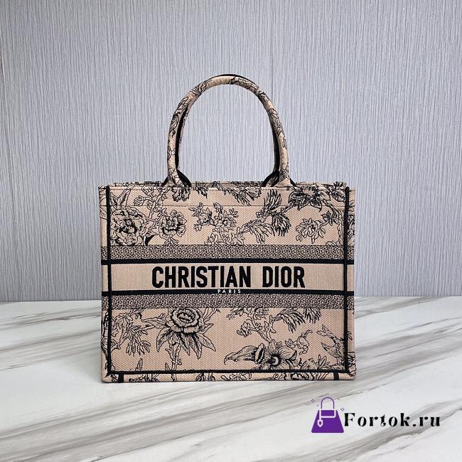Fortok Dior Medium Book Tote Powder Pink and Black Dior Jardin Botanique Embroidery - 1