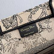 Fortok Dior Medium Book Tote Powder Pink and Black Dior Jardin Botanique Embroidery - 3