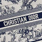 Fortok Dior Medium Book Tote Blue and White Dior Jardin Botanique Embroidery - 6