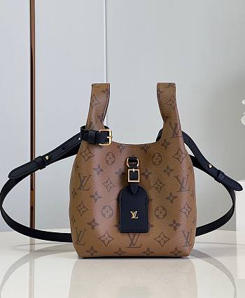 Fortok Louis Vuitton Monogram Bag M46816 17x17x7cm