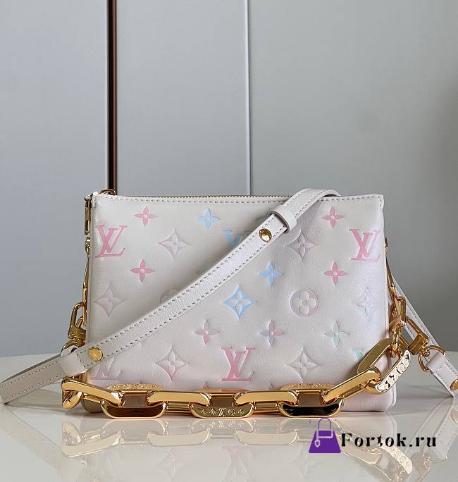 Fortok Louis Vuitton Coussin BB Bag Quartz & Multicolor M22993 21x16x7cm - 1