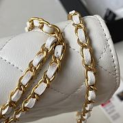 Fortok Chanel Woc Mini Flap Bag Lambskin White 19cm - 2