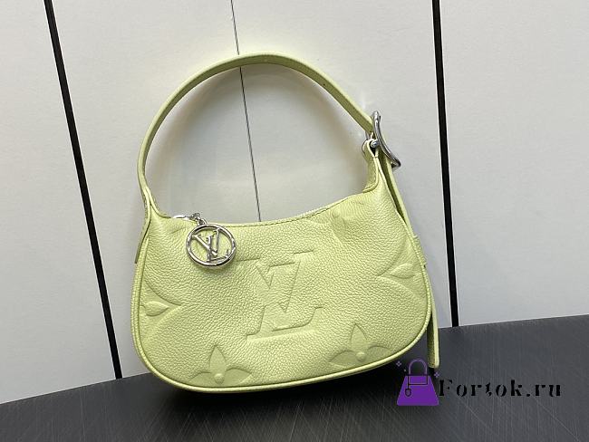 Fortok Louis Vuitton Mini Moon Bag Green M82425 20.5x11x5cm - 1